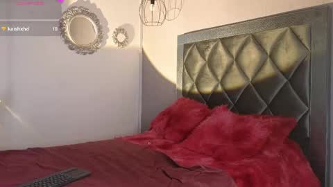 Snapshot of ashley__williamss chatting on May 17, 4:58 pm Ashley online show from May 17, 4:58 pm