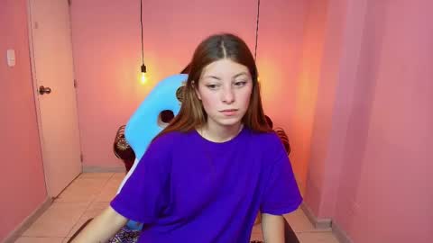 Snapshot of ashley_benson_x chatting on February 26, 10:20 pm Ashley online show from February 26, 10:20 pm