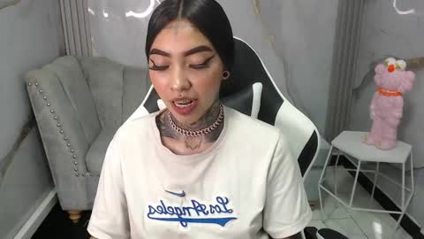 ashley_blum_v online show from October 7, 8:17 pm