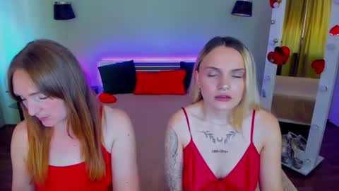 Snapshot of ashley_crashly chatting on June 23, 6:22 am Alina online show from June 23, 6:22 am