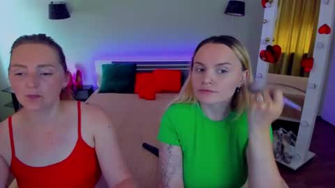 Snapshot of ashley_crashly chatting on June 27, 9:03 am Alina online show from June 27, 9:03 am