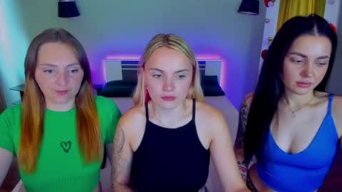 Snapshot of ashley_crashly chatting on July 16, 8:31 am Alina online show from July 16, 8:31 am