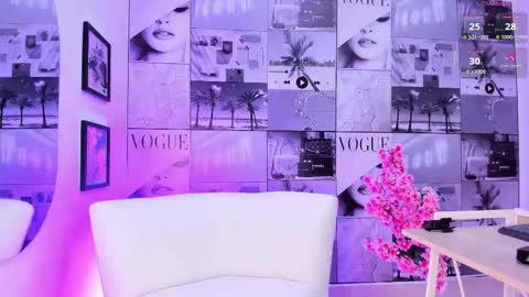 Snapshot of ashley_morgan_18 chatting on March 29, 8:42 pm ashley online show from March 29, 8:42 pm