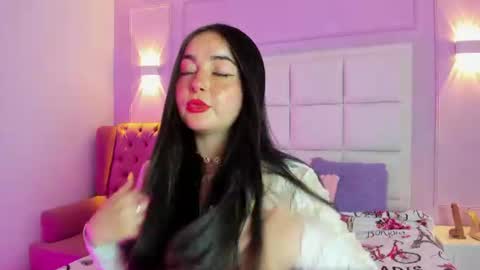 ashley_petit online show from July 8, 1:04 pm