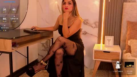 Snapshot of ashley_ruiz_ chatting on October 23, 8:18 pm Camila online show from October 23, 8:18 pm