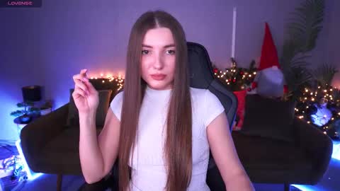 Snapshot of ashleybaee chatting on January 6, 1:37 pm ashleybaee online show from January 6, 1:37 pm