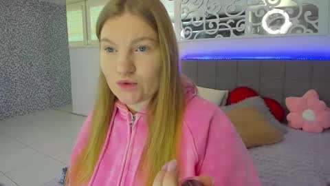 AshleyJonse online show from February 2, 6:01 am