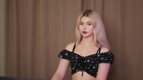 AshleyNiko online show from November 17, 7:08 pm