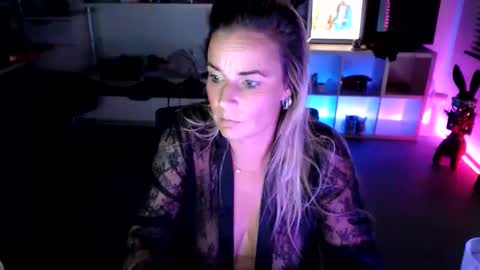 ashleyrosesweet online show from October 20, 9:04 pm