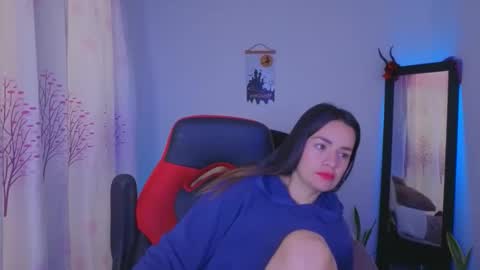 ASHLEY online show from December 3, 2:37 pm