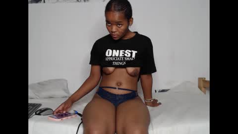 ashleyt255 online show from May 14, 6:58 pm