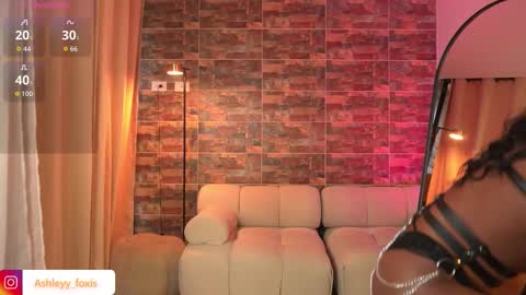 Ashley Fox online show from November 16, 10:15 pm