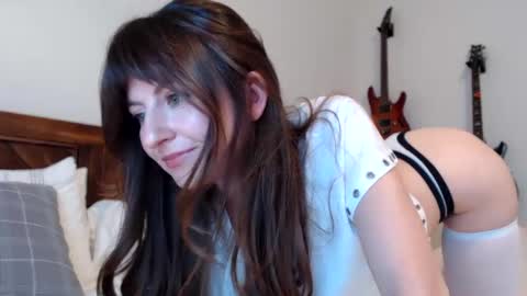 Snapshot of ashleyyylove13 chatting on October 6, 3:59 am Ashley Love online show from October 6, 3:59 am