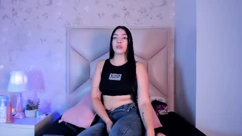 Snapshot of ashly_bloom chatting on July 14, 11:27 am Ashly online show from July 14, 11:27 am