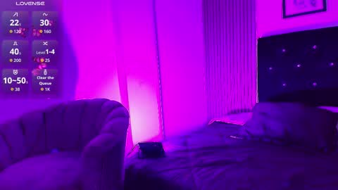    online show from November 30, 6:23 pm