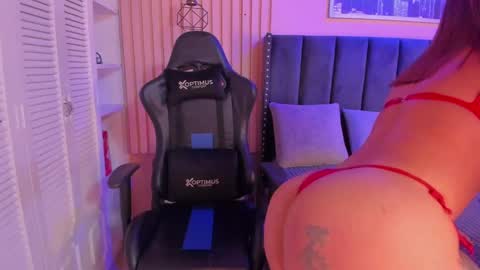 ashlye_miller_ online show from March 5, 3:51 am