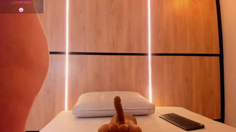 ashlyn online show from November 25, 9:26 pm