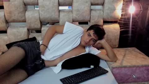 Snapshot of ashlysweet21 chatting on January 18, 3:49 pm Ashly online show from January 18, 3:49 pm