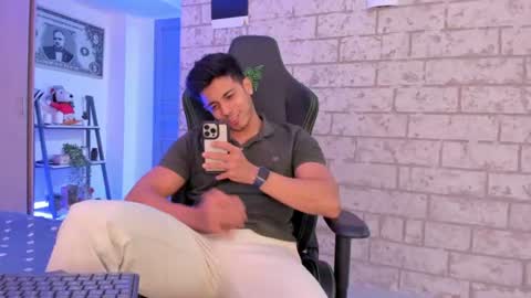 my name real is camilo online show from July 7, 4:04 am