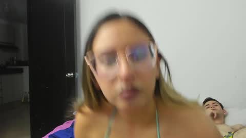 Snapshot of ashvsterry chatting on December 2, 5:48 am SamVSTerry online show from December 2, 5:48 am