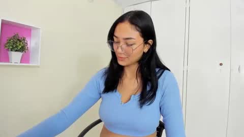 Camila online show from January 30, 1:10 pm