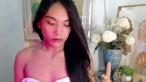 asian_alliyah online show from June 6, 6:01 pm