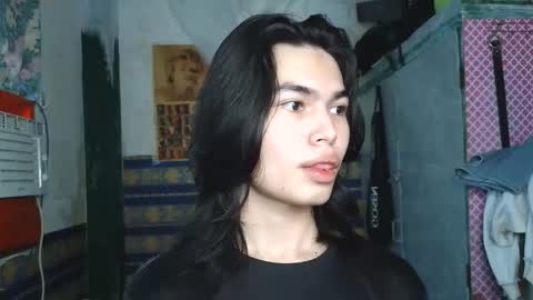 asian_babyboi online show from April 9, 5:07 am