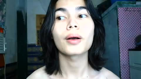 Snapshot of asian_babyboi chatting on July 15, 6:51 am asian_babyboi online show from July 15, 6:51 am