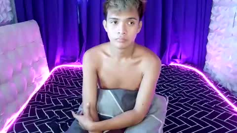 asian_blakefoster online show from June 24, 11:59 pm