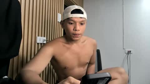 Snapshot of asian_calid22xx chatting on June 8, 7:25 pm asian_calid22xx online show from June 8, 7:25 pm
