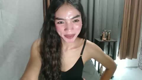 asian_cassy online show from April 12, 5:34 am