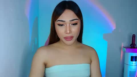 Snapshot of asian_caulix chatting on October 16, 11:22 am baby caulix online show from October 16, 11:22 am
