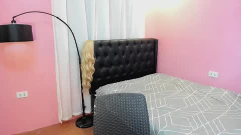 Snapshot of asian_cecilyxx chatting on March 21, 7:13 am Cecily online show from March 21, 7:13 am