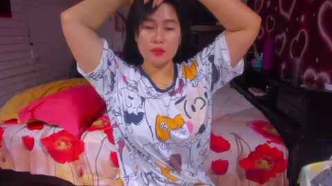 Snapshot of asian_diana69 chatting on December 4, 3:04 am diane online show from December 4, 3:04 am