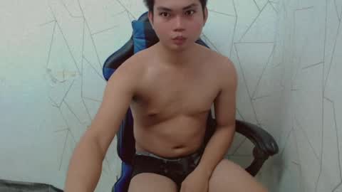 Snapshot of asian_hardfcker69 chatting on August 10, 5:33 am asian_hardfcker69 online show from August 10, 5:33 am