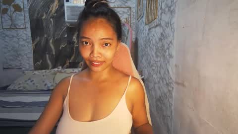 Snapshot of asian_janeth chatting on March 20, 11:42 pm im janeth single mom online show from March 20, 11:42 pm