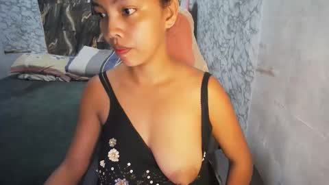 Snapshot of asian_janeth chatting on March 22, 11:41 pm im janeth single mom online show from March 22, 11:41 pm