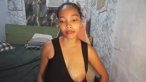 Snapshot of asian_janeth chatting on April 19, 12:33 am im janeth single mom online show from April 19, 12:33 am