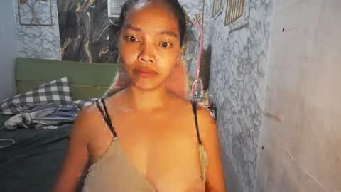 Snapshot of asian_janeth chatting on April 22, 11:28 pm im janeth single mom online show from April 22, 11:28 pm