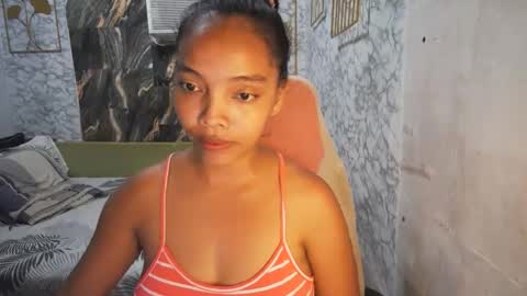 Snapshot of asian_janeth chatting on May 5, 1:57 am im janeth single mom online show from May 5, 1:57 am