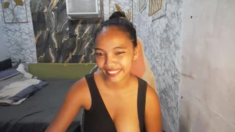 Snapshot of asian_janeth chatting on May 8, 12:27 am im janeth single mom online show from May 8, 12:27 am