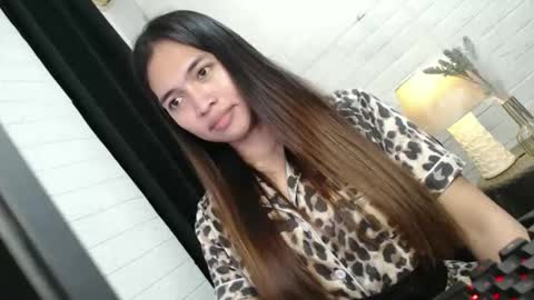 Snapshot of asian_kati chatting on November 20, 1:17 am theakati online show from November 20, 1:17 am