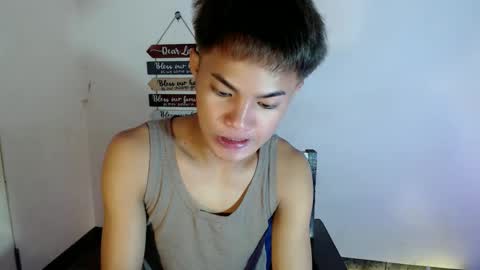 asian_lover05 online show from April 4, 6:16 pm