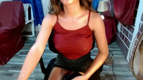 Lovely online show from December 7, 11:45 pm