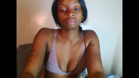 Snapshot of asian_pinay01 chatting on October 28, 3:36 pm Asia online show from October 28, 3:36 pm