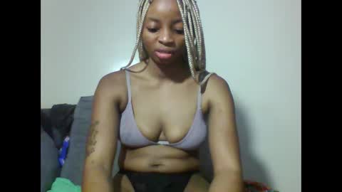 Snapshot of asian_pinay01 chatting on November 30, 7:18 pm Asia online show from November 30, 7:18 pm