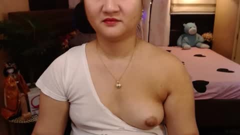Snapshot of asian_princess15 chatting on February 5, 10:41 am angela online show from February 5, 10:41 am
