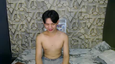 Snapshot of asian_wayne chatting on December 11, 3:26 pm wayne online show from December 11, 3:26 pm