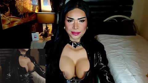 nicole online show from February 19, 6:59 pm