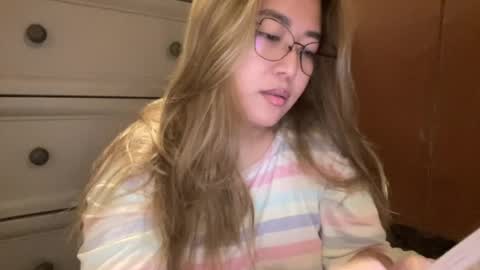 Curvy online show from July 21, 3:25 pm